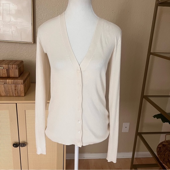 CO Sweaters - CO 100% Silk Women's Cream Ribbed Cardigan Sweater Size‎ XS